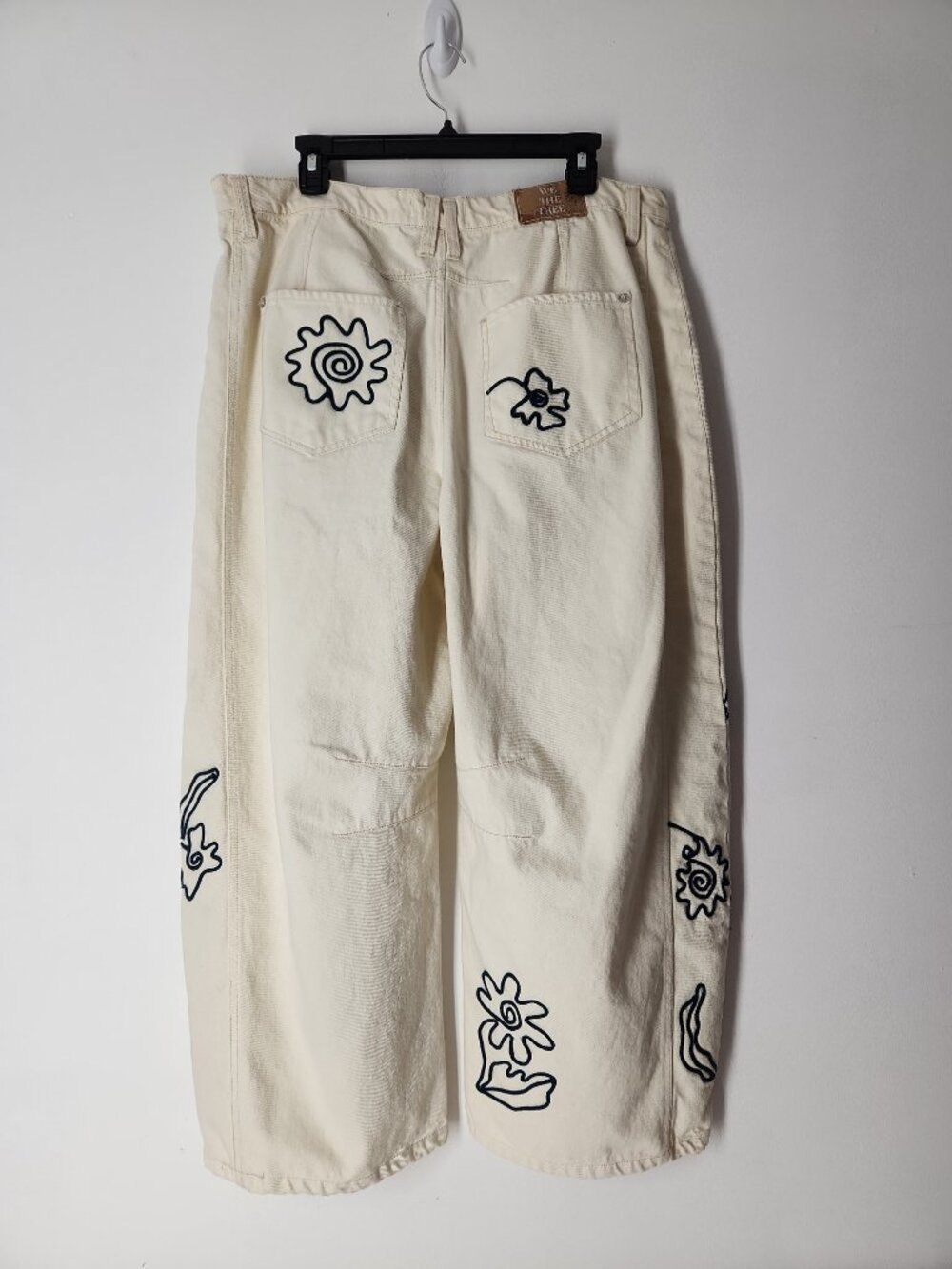 We The Free People Good Luck Soutache Barrel Jeans ivory floral embroidery sz 33 - Picture 4 of 16
